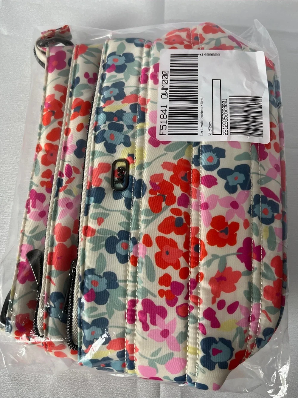 LUG - **New Style for Lug** - Corral Crossbody Bag in Wildflower Multi - Picture 4 of 5